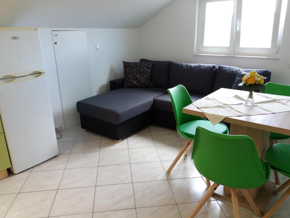 Apartmani Lana Brodarica  Exteriör bild