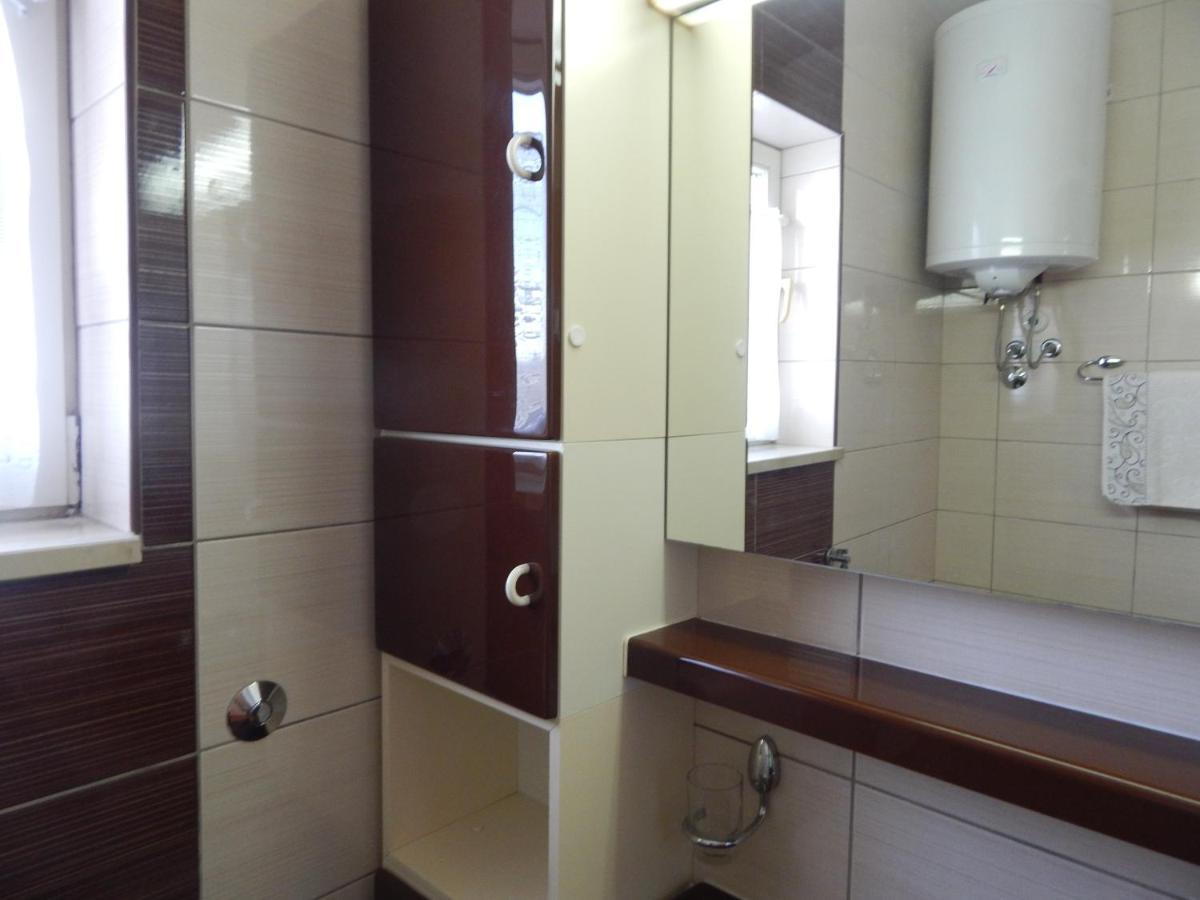 Apartmani Lana Brodarica  Exteriör bild