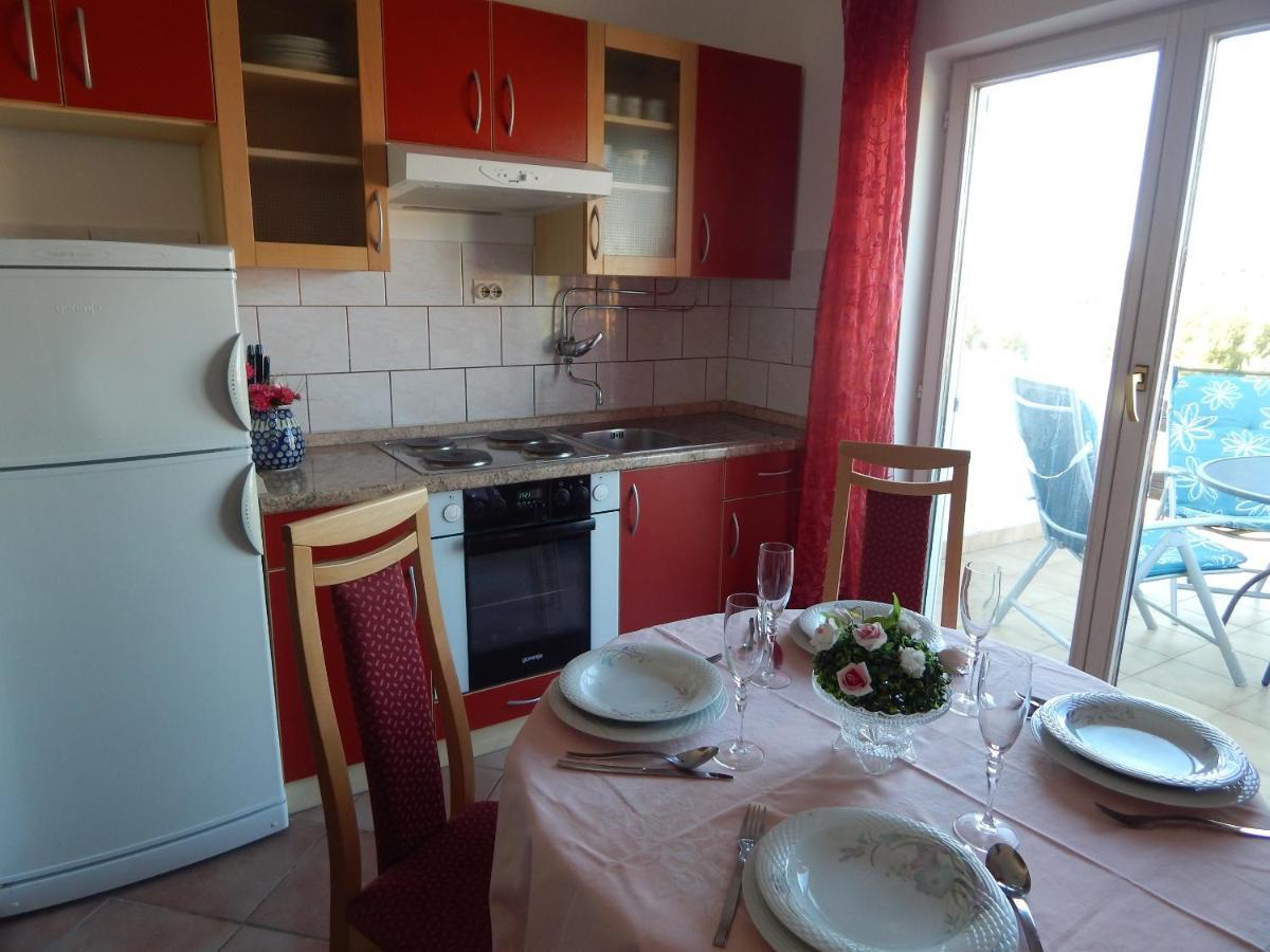 Apartmani Lana Brodarica  Exteriör bild