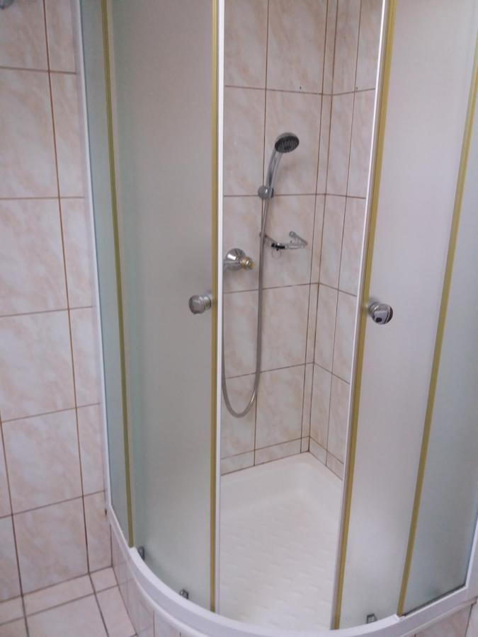 Apartmani Lana Brodarica  Exteriör bild