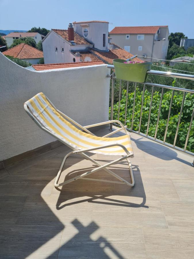 Apartmani Lana Brodarica  Exteriör bild