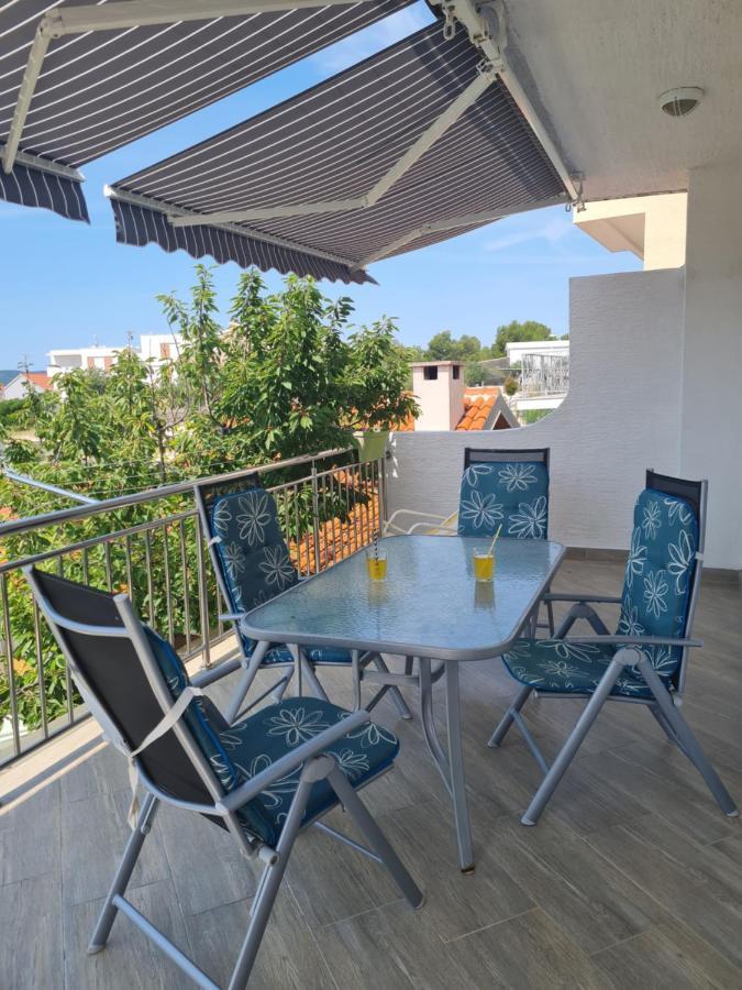 Apartmani Lana Brodarica  Exteriör bild