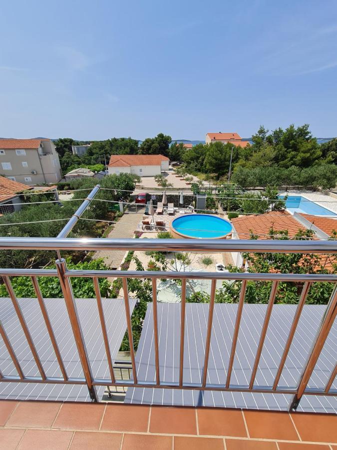 Apartmani Lana Brodarica  Exteriör bild